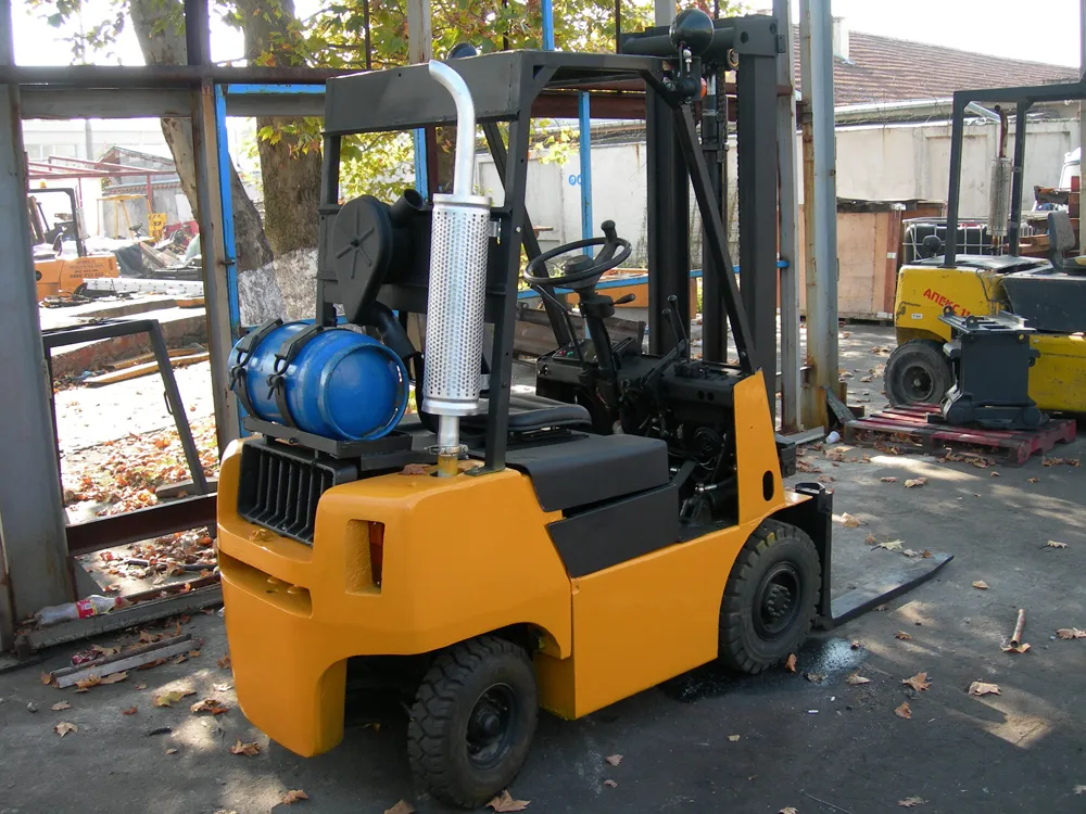 Рециклиран мотокар 1,6т газ, модел 1661