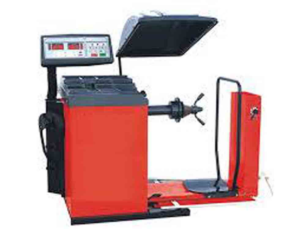 Баланс машина за гуми на камиони, модел В-12 - apex11